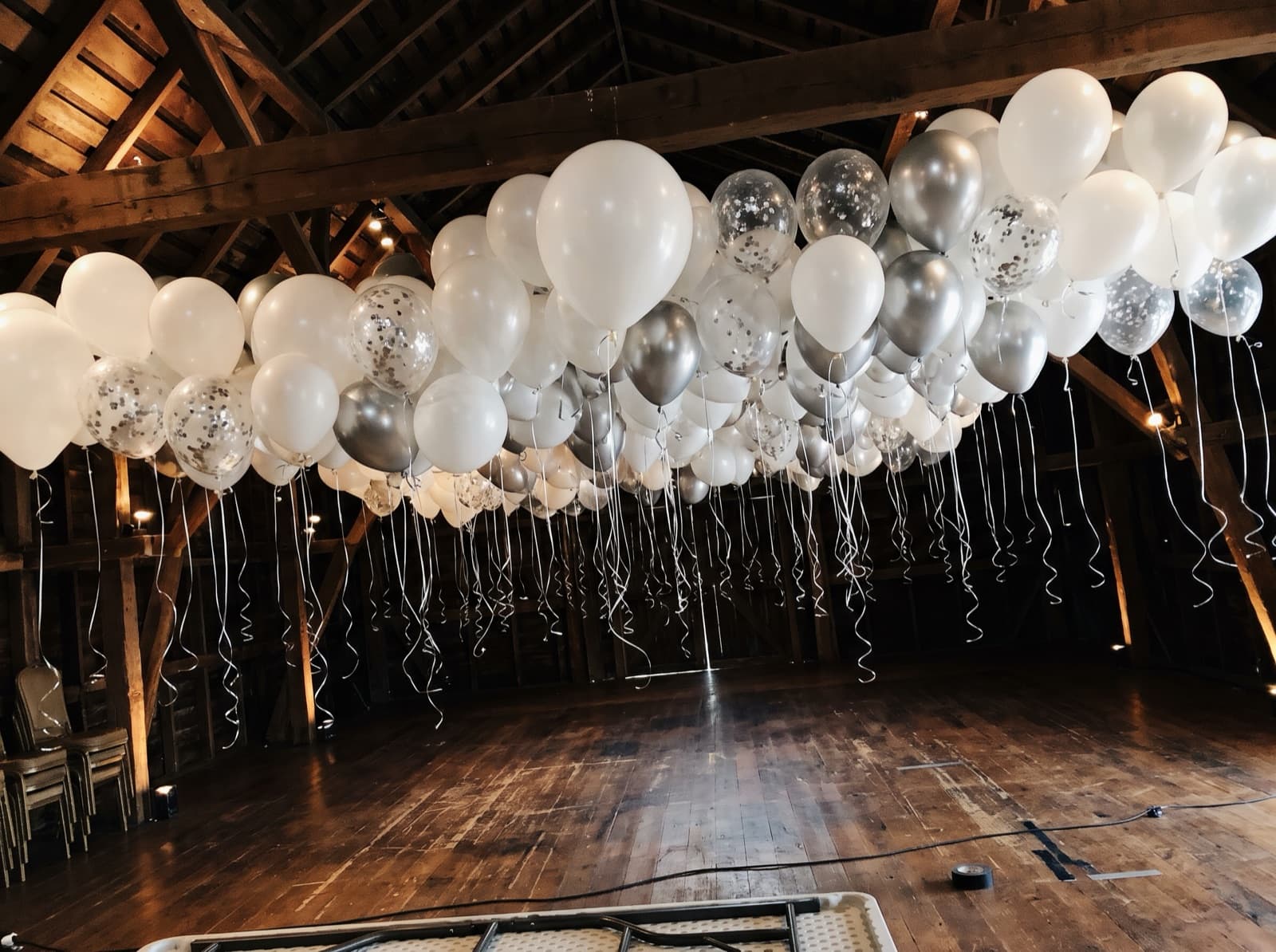 Balloon ceiling over a dance floor